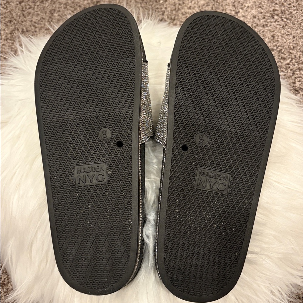 Bling Madden NYC Black and White Slide Sandals Size 9 - Picture 4 of 10